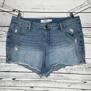Torrid Size 22 Light Blue Denim Grommet Distressed Raw Hem Jean Shorts